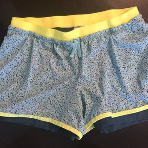 Nike running shorts, M